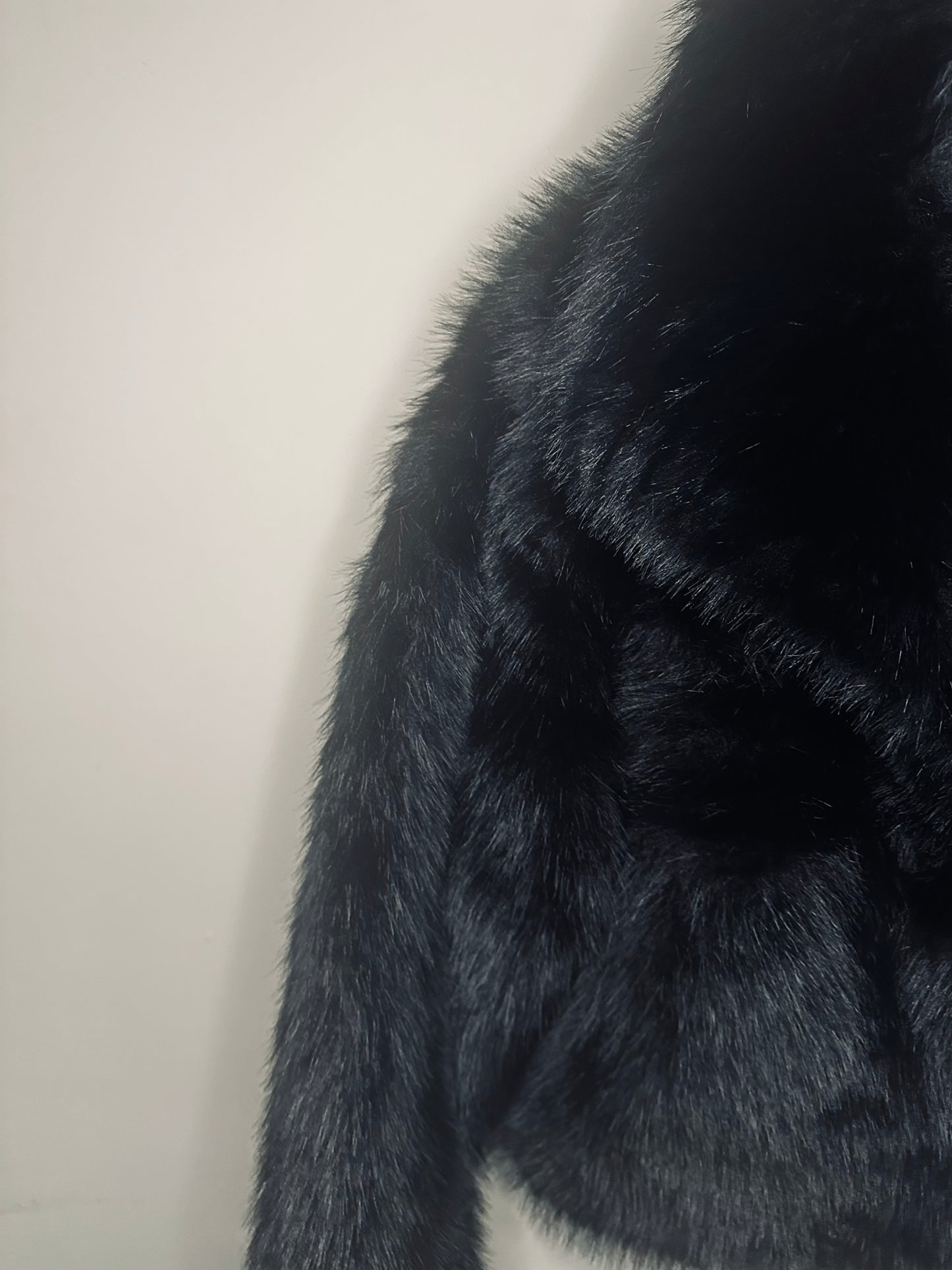 Eco fur nera KIKISIX