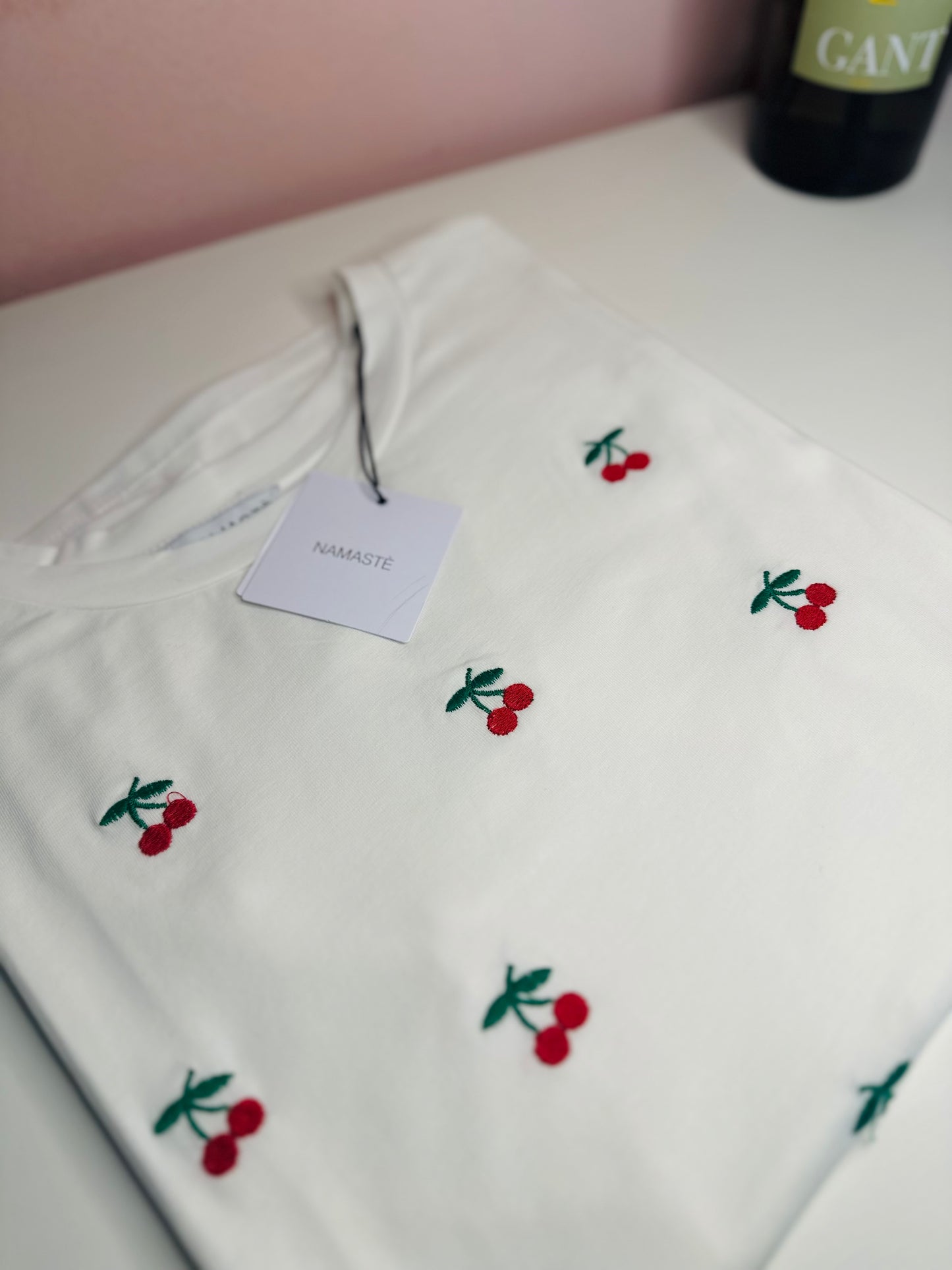 T-shirt ricami ciliegine