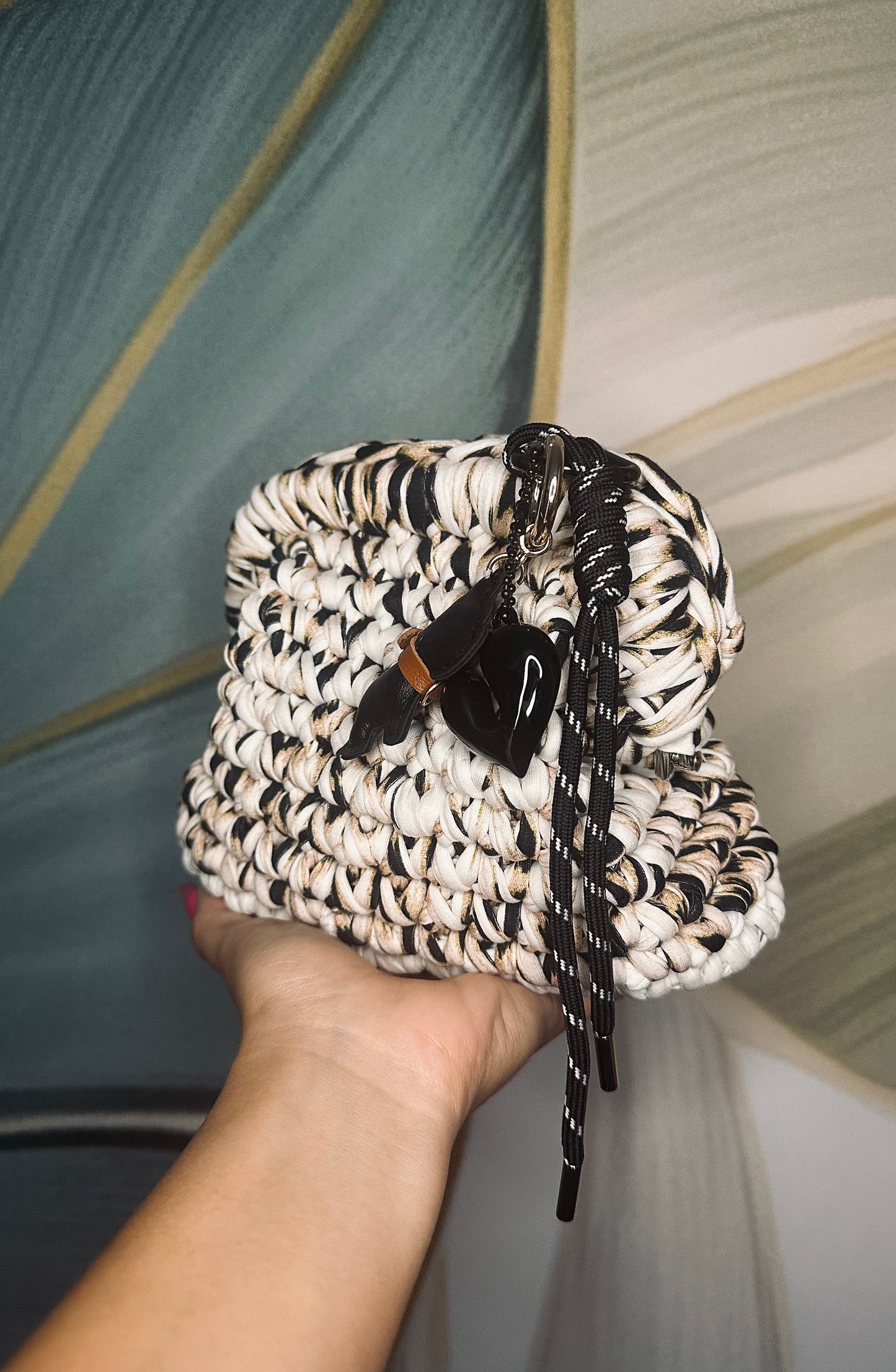 Clutch maculata charm Bulldog