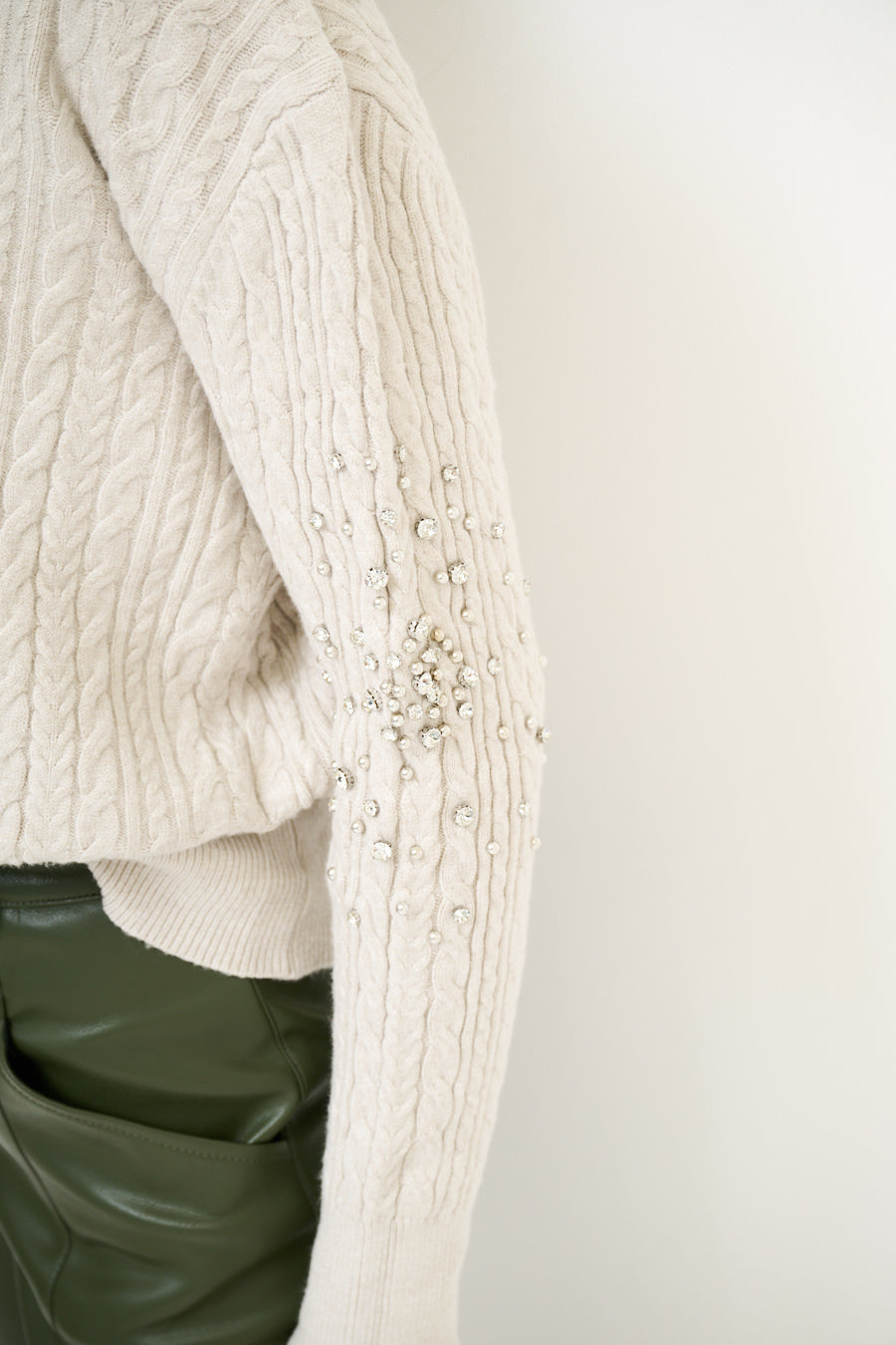 Cardigan a treccia con perle più colori KIKISIX