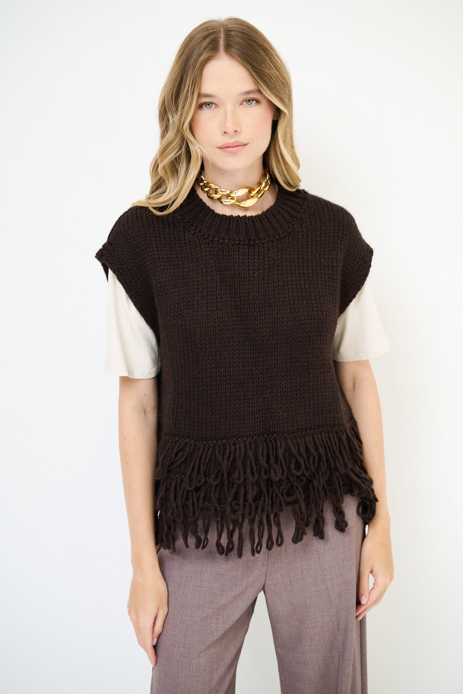 Gilet over crop con frange KIKISIX